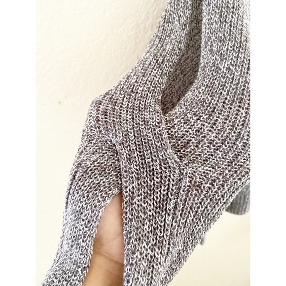 Soho Cold Shoulder sweater Size Medium - Picture 4 of 8